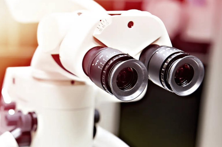 Microscope